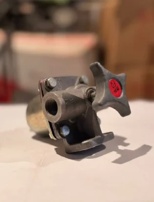 2T Fuel Strainer Assy