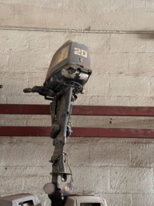 YAMAHA OUTBOAT MARINE ENGINE - 20